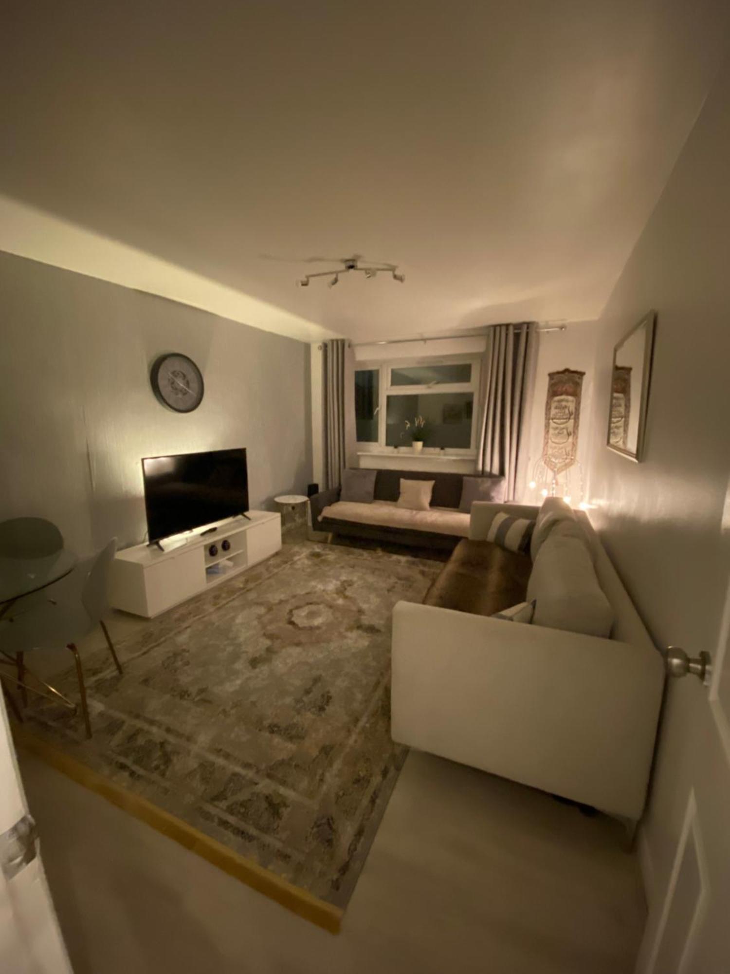 One Bedroom Flat In Chiswick W4 London Luaran gambar